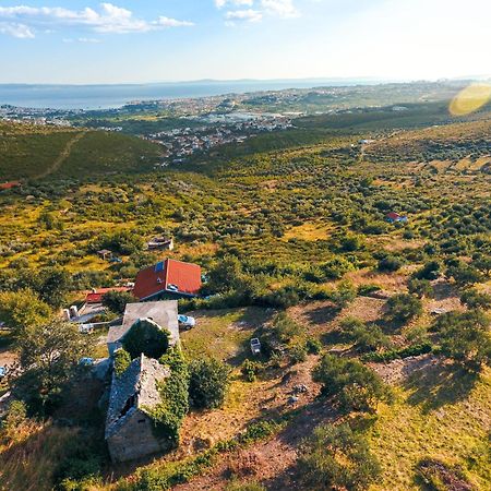 Olive Garden House In Zrnovnica With A View & Bbq Villa Exterior photo